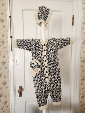 100% American Cashmere Cream & Navy Baby Pajamas Onesie with Hat and Mittens